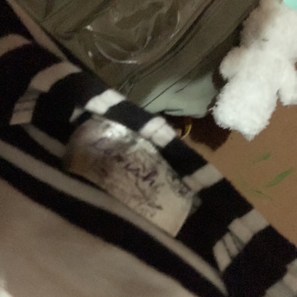 White and black over shirt with inbuilt shirt size medium - Picture 2 of 2